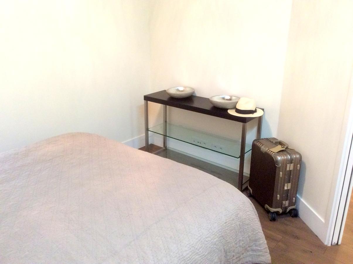 Two Bedroom Luxury Apartment - Balcony With View Of Notre Dame Παρίσι Εξωτερικό φωτογραφία